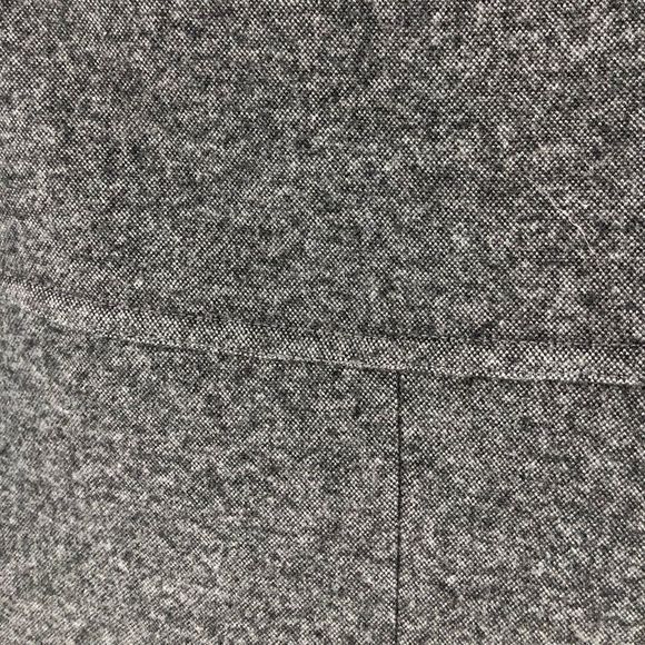 Theory Yoke High Rise Ankle Length Legging in Grey Marled Compact Knit - Picture 5 of 13